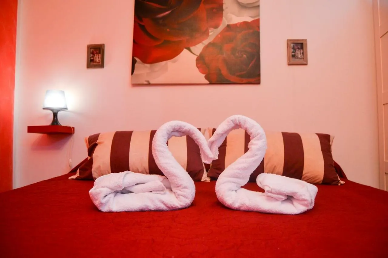 Santa Rosalia 33 - Centro Storico Apartment Palermo Italy